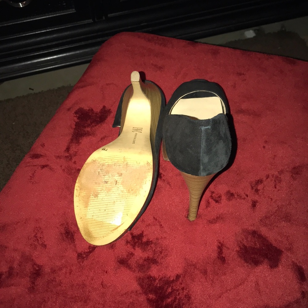 Heels 👠 - Picture 3 of 4